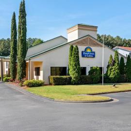Days Inn & Suites by Wyndham Peachtree Corners Norcross