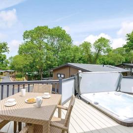 Woodside Bay Lodge Retreat, hotel en Wootton Bridge