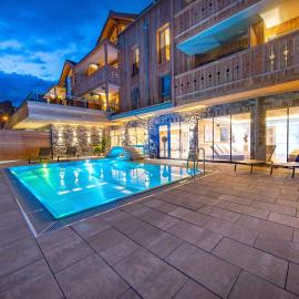 MOUNTAIN HOTEL LUIS inkl Zell am See-Kaprun Sommerkarte, hotelli kohteessa Kaprun