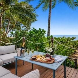 Sandveil Absolute Beachfront Access House, hotelli kohteessa Trinity Beach