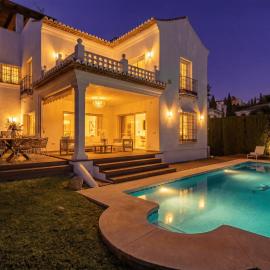 VACATION MARBELLA I Villa Nadal, Private Heated Pool, 5BDR, Lush Garden, BBQ, Alarm System, Best Beaches at Your Doorstep