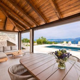 Villa Andrea, hotel in Splitska