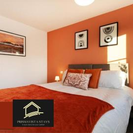 Lavish 4BR Lincoln House - Contractor & Corporate Stay - Free Parking - Free Wi-fi