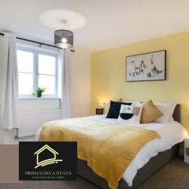 Luxury 4BR Lincoln House - Contractor & Corporate Stay - Free Parking - Free Wi-fi