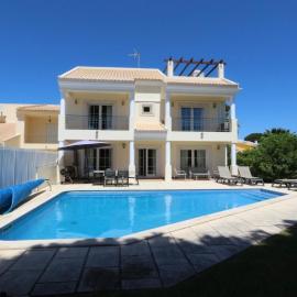 Villa Amendoeira 4 - Clever Details with private "heated" pool