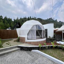 Zatura Dome Glamping, Hotel in Panjadakan