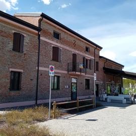 EcoOstello Interflumina-Cascina Sereni, khách sạn ở Vicobellignano