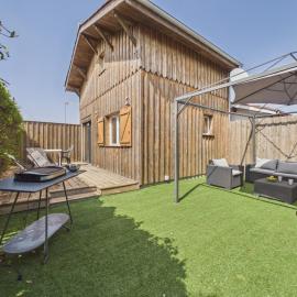 Chalet 700m de la mer, ideal 2 adultes 2 enfants, hotel a Andernos-les-Bains