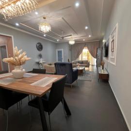 Aradad Homes Executive 3-Bedroom Haven in Accra, hotell sihtkohas Ogbojo
