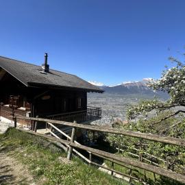 Alpine Nest Chalet, Stunning Mountain Views, hotel en Agettes