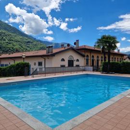 Relax in piscina sul lago Endine, hotel in Ranzanico