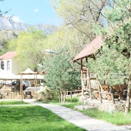 Dilichella Resort, מלון בדיליג'אן
