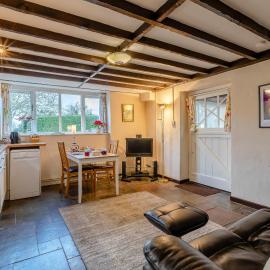 Orchard Cottage - Uk30437