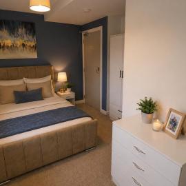 Deluxe Double 2 Suite Comfort, Style & Privacy, Hotel in Kirkheaton