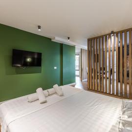 Love in Colours by PikHost, hotel in Durrës