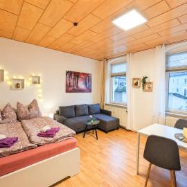 Urlaubsmagie - Ferienwohnung Ruheort - Garten & Saisonaler Pool - R2
