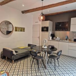 Votre adresse de charme centre historique de Béziers, hotel in Béziers