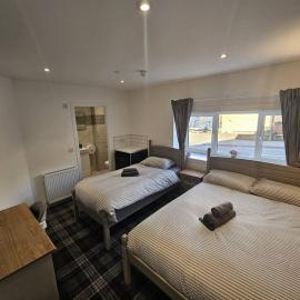 Rooms at The Royal in Kelty, Fife, hotel in Kelty