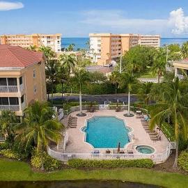 Resort Pool, Beach Access & South End Island Escape Awaits - Bella Lago - Roelens, hotel in Fort Myers Beach