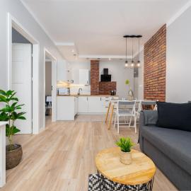 Apartamenty Izerskie - ul. Cicha 13H-I, hotel in Świeradów-Zdrój