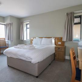Marine Court Ground-floor Double Bedroom with Wet Room