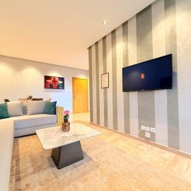 Cozy Apartment in Dar Bouazza with Pool, hotel in Dar Bouazza