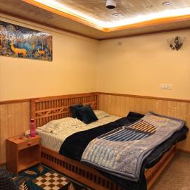 Valley Breeze Homestay, hotel a Madheso