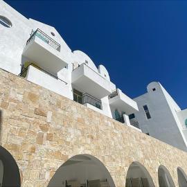 MiLen BGX by Santorini Residence, hotelli kohteessa Dhërmi