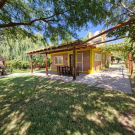 Cabañas El Sauce, hotel u gradu 'Albardón'