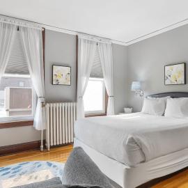 The Ledger Downtown Retreat, Studio Apartment, Hotel in Two Harbors