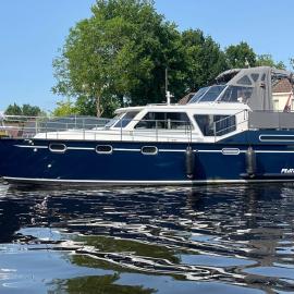 Us Wetterhûske yn de Haven Earnewâld -zonder varen-, hotel a Earnewâld