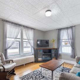 True North Downtown Retreat, 1-bedroom 1 bath, hotel em Two Harbors