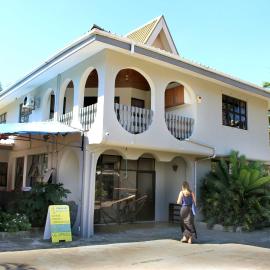 Bluewater Lodge, hotel Nadiban