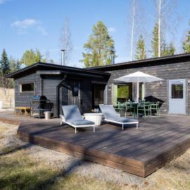 Remote Lakeside Mökki | Wood Sauna & Forest Views, hotel a Padasjoki