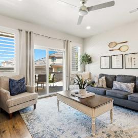 The Retreat Resort Amenities New Listing, hotel di Washington