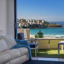Bondi Beach Waves Beachfront Apartment