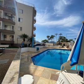 Refúgio Azul Marinho Cobertura em Massaguaçu, hotel in Caraguatatuba