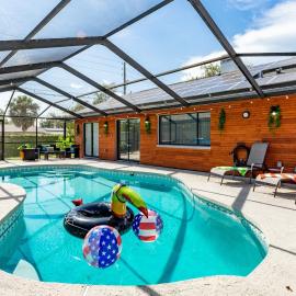 The Pelican/Pool/HotTub/GameRoom, hotel i Brandon