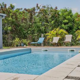 NOUVELLE OFFRE ! L'accroche Coeur - Piscine, hôtel à Saint-François