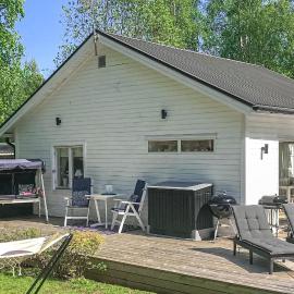 Amazing Home In Luleå With Sauna, hotel a Luleå