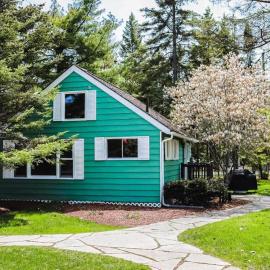 Fiddlers Green at Evergreen Resort Wasaga Beach、ワサガビーチのホテル