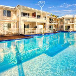 Oaks Pacific Blue Resort - Sea Salt Studio, hotel di Salamander Bay