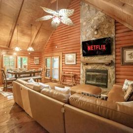 Private Luxury Cabin with Hot Tub, Fire Pit & Sauna