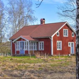 2 Bedroom Cozy Home In Tingsryd, hotelli kohteessa Tingsryd