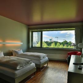 Dasbreitehotel am Rhein