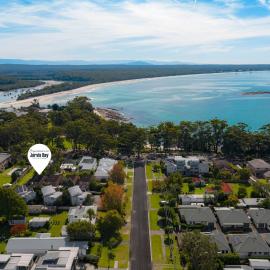 Husky Hideaway by Experience Jervis Bay