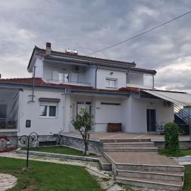 Alesta Apartment