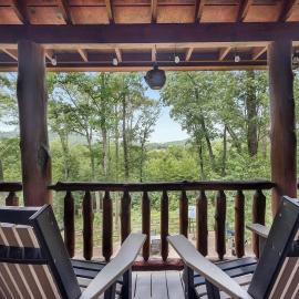 Whippoorwill Calling Endless Mountain Views Hot Tub and Fire Pit, hôtel à Mineral Bluff