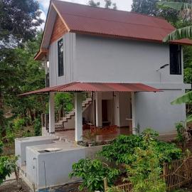 Jon's Paradise Villa and Resto, Hotel in Sajang