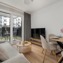 Stylish Apartments for 4 People with Underground Parking by Noclegi Renters, hotel a Breslavia